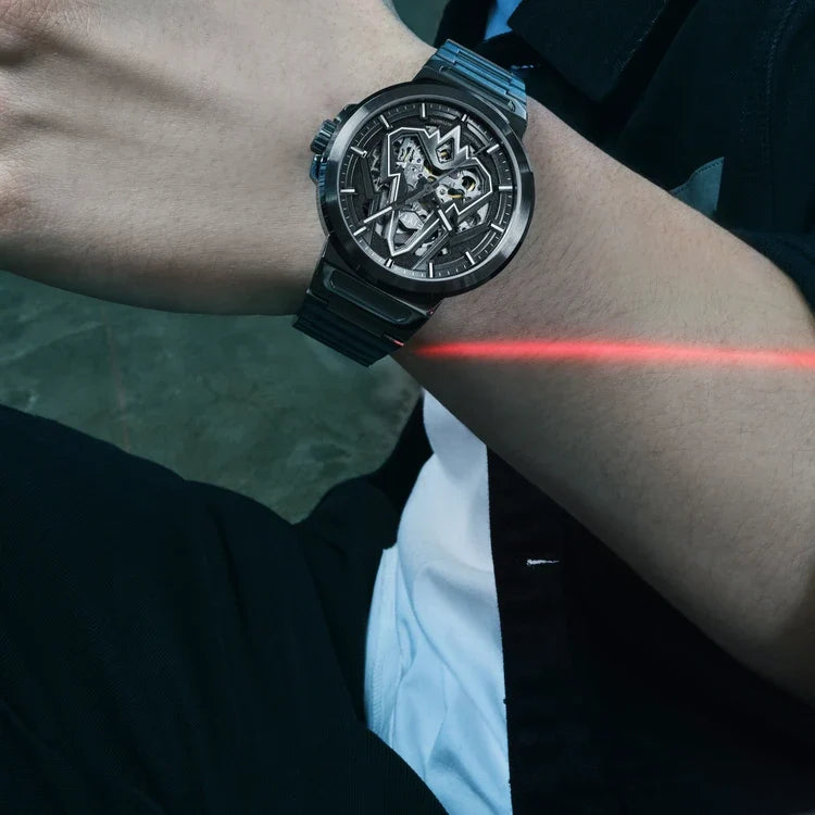 Men's Blue Dial Watches: Shade, Readability & Fit