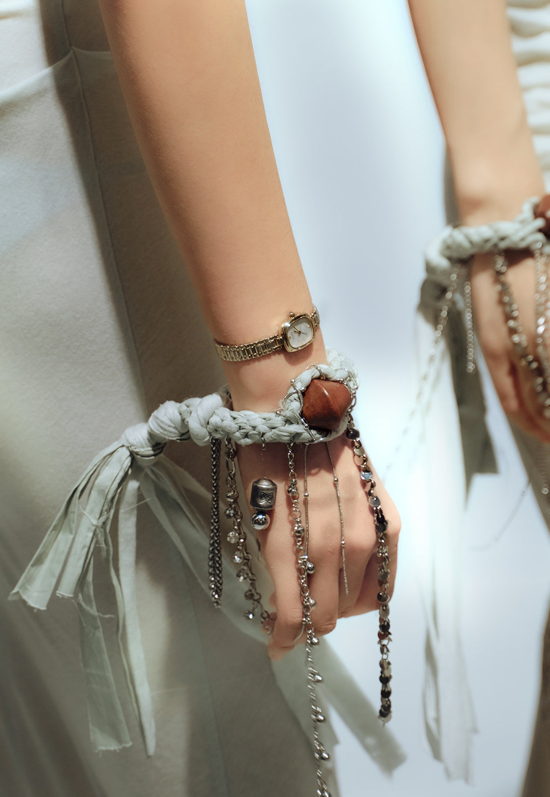 FIYTA’s Non-Heritage Gold Watch Shines at 2025 Shanghai Fashion Week - FIYTA