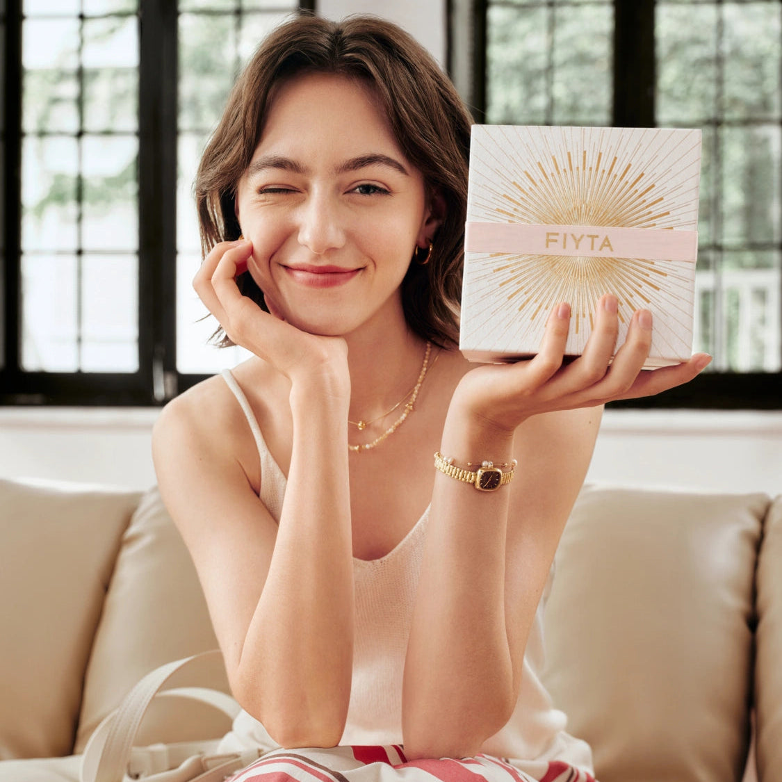 Limited Exquisite Golden Gift Box - FIYTA
