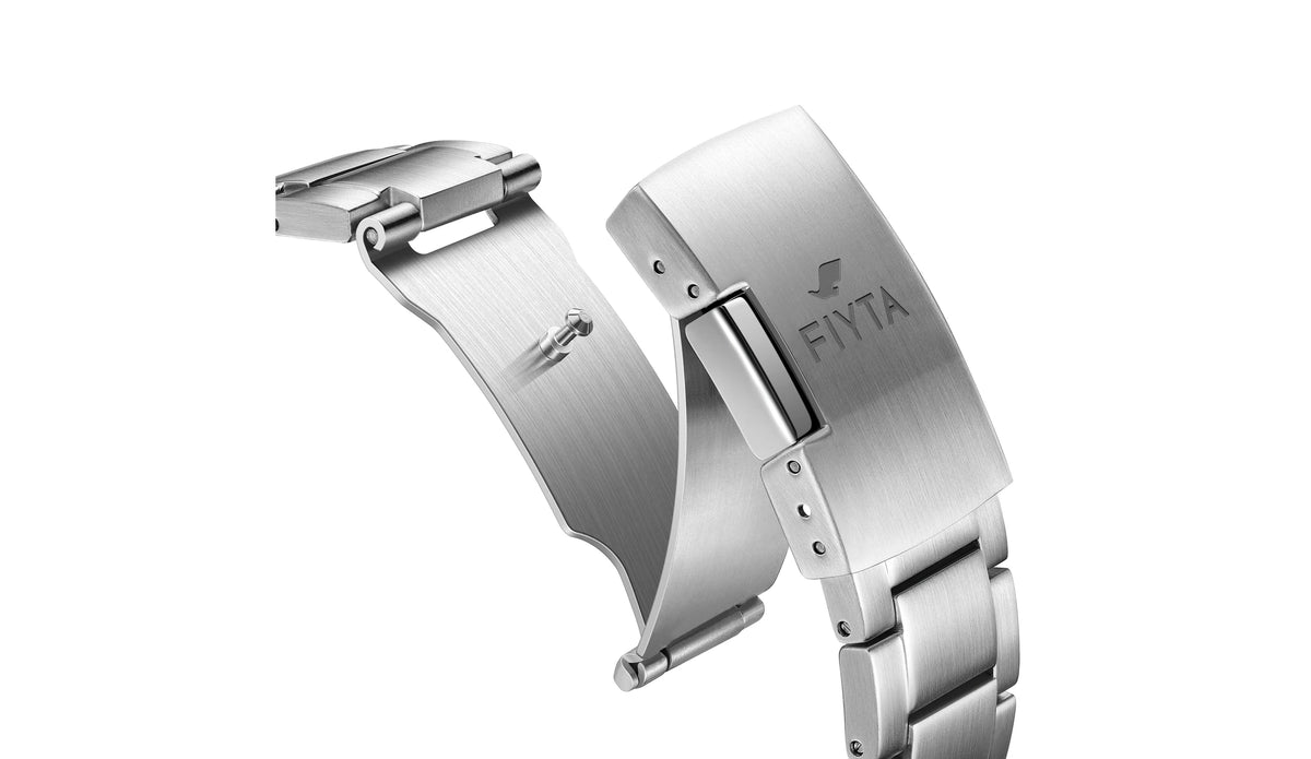 FIYTA Diver Gen 3 DGA33002.WLW A Secure Closure (Navy Blue Dial / Silver Strap)