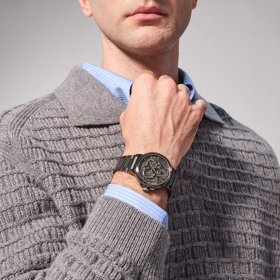 FIYTA Space Rocket Men's Automatic Watch DGA35011.HHH wearing photo 1 (Black Dial / Black Strap)